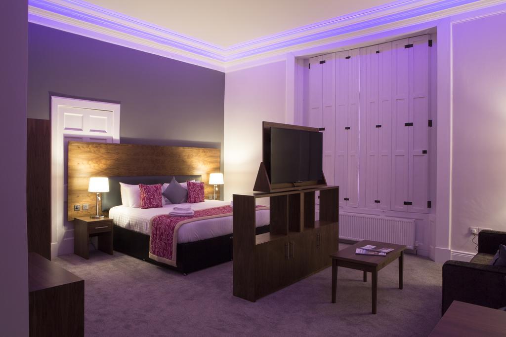 Court Residence Aparthotel Linlithgow Esterno foto