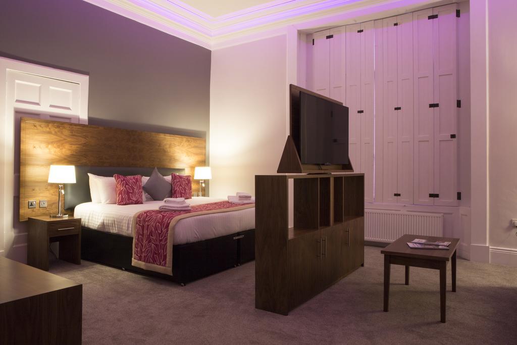 Court Residence Aparthotel Linlithgow Esterno foto