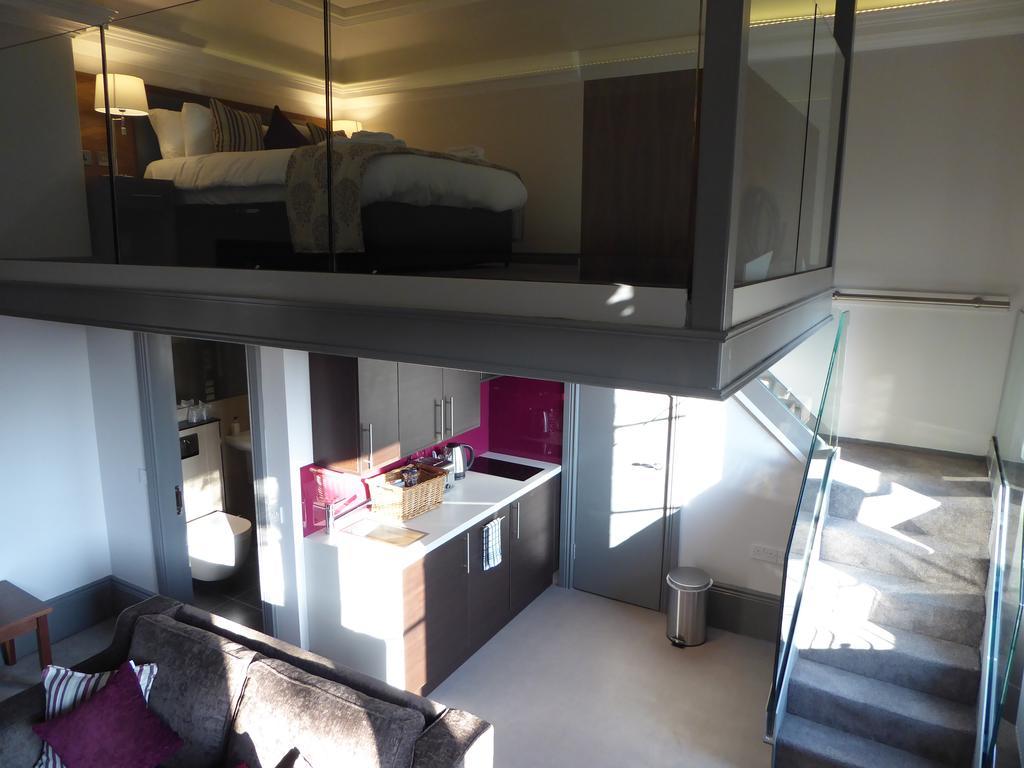 Court Residence Aparthotel Linlithgow Esterno foto