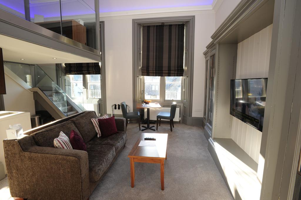 Court Residence Aparthotel Linlithgow Esterno foto