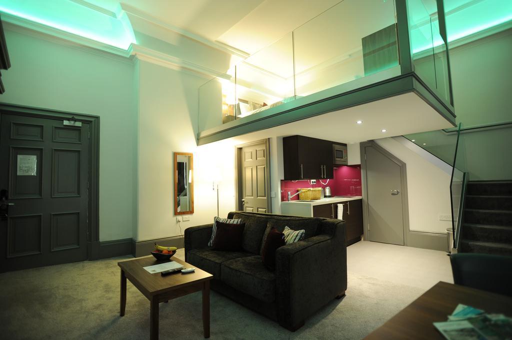 Court Residence Aparthotel Linlithgow Esterno foto